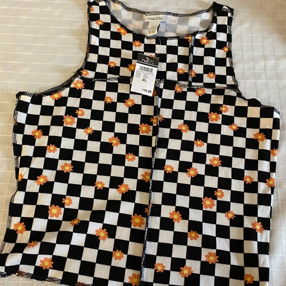 RUE21 NWT BLACK & WHITE CHECKED ORANGE FLOWERS CROP TOP WOMEN'S SIZES 1X AND L